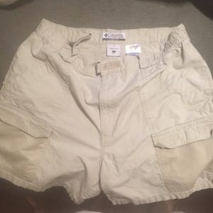Men's large Columbia shorts